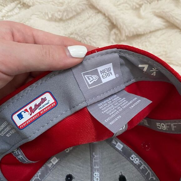 NWT Cincinnati Reds New Era Black/Red Low Profile 59FIFTY Fitted Hat - Picture 5 of 5